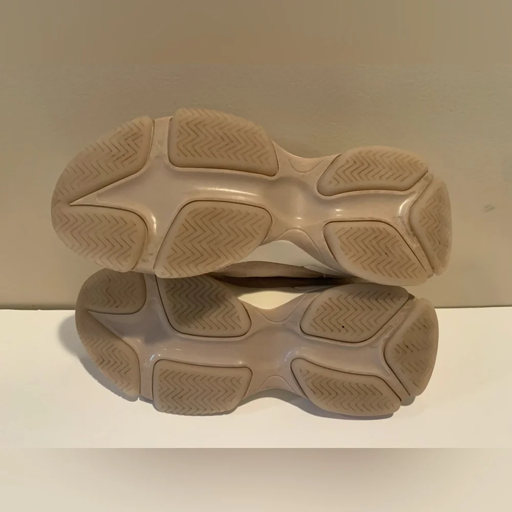 Steve Madden Yachi Beige Size‎ 9